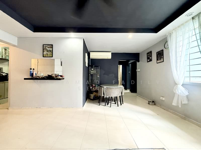 579 Woodlands Drive 16, 579 Woodlands Drive 16, 3 Bedrooms, 968 sqft, HDB Flat For Sale, by Mohamad Fadily Senen, 500144567 - Living Room - PropertyGuru.com.sg