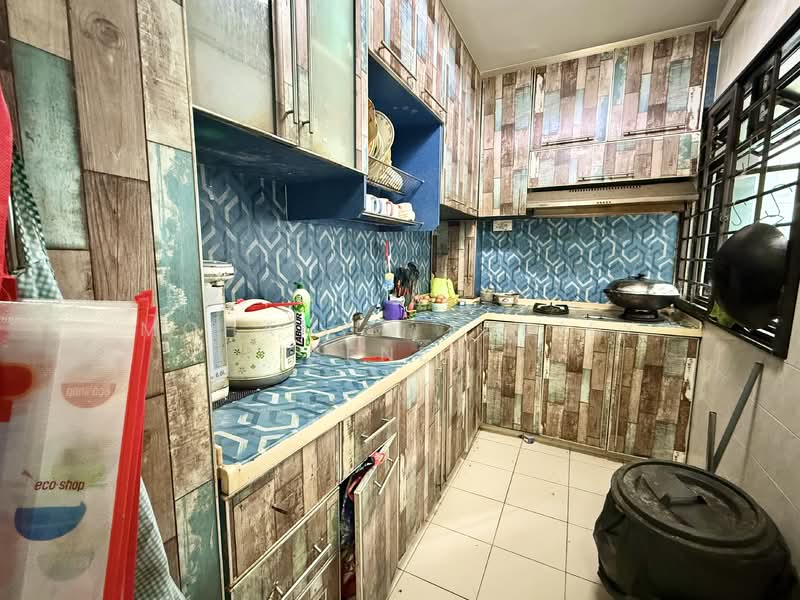579 Woodlands Drive 16, 579 Woodlands Drive 16, 3 Bedrooms, 968 sqft, HDB Flat For Sale, by Mohamad Fadily Senen, 500144567 - Kitchen - PropertyGuru.com.sg