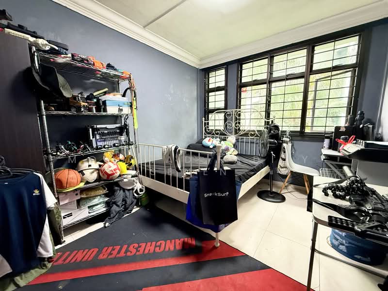 579 Woodlands Drive 16, 579 Woodlands Drive 16, 3 Bedrooms, 968 sqft, HDB Flat For Sale, by Mohamad Fadily Senen, 500144567 - Bedroom - PropertyGuru.com.sg