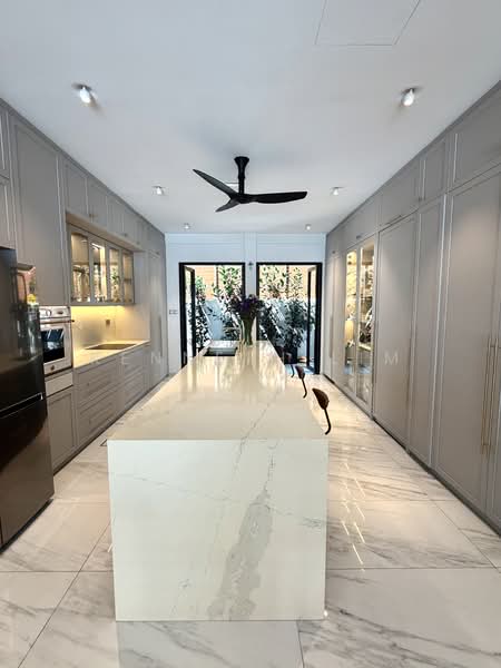 Serangoon Garden Estate, 60 Braemar Drive, 5 Bedrooms, 4,200 sqft, Terraced House For Rent, by Kenneth Lim CT, 500144569 - Kitchen - PropertyGuru.com.sg