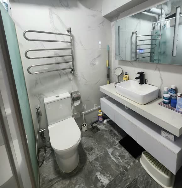 323A Sengkang East Way, 323A Sengkang East Way, 3 Bedrooms, 1,184 sqft, HDB Flat For Sale, by Joanne Sum, 500144571 - Bathroom - PropertyGuru.com.sg