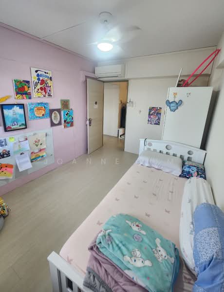 323A Sengkang East Way, 323A Sengkang East Way, 3 Bedrooms, 1,184 sqft, HDB Flat For Sale, by Joanne Sum, 500144571 - Bedroom - PropertyGuru.com.sg