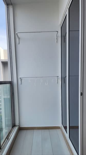 Forestville, 48 Woodlands Drive 16, Room Rental, 250 sqft, Executive Condominium For Rent, by Patrick Lim, 500144573 - Balcony Common Area - PropertyGuru.com.sg