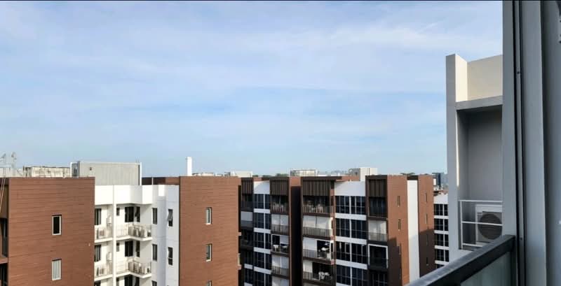 Forestville, 48 Woodlands Drive 16, Room Rental, 250 sqft, Executive Condominium For Rent, by Patrick Lim, 500144573 - Balcony Common Area - PropertyGuru.com.sg