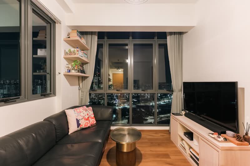 SkySuites 17, 17 Jalan Rajah, 1 Bedroom, 377 sqft, Apartment For Sale, by Sherlyn Neoh, 500144574 - Living Room - PropertyGuru.com.sg