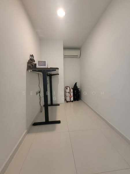 One Shenton, 1 Shenton Way, 1 Bedroom, 990 sqft, Condominium For Sale, by Serbina Goh Goh, 500144577 - Interior - PropertyGuru.com.sg