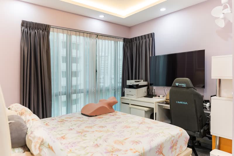 Palm Gardens, 2A Hong San Walk, 3 Bedrooms, 1,206 sqft, Condominium For Sale, by Patrick Tay, 500144583 - Bedroom - PropertyGuru.com.sg