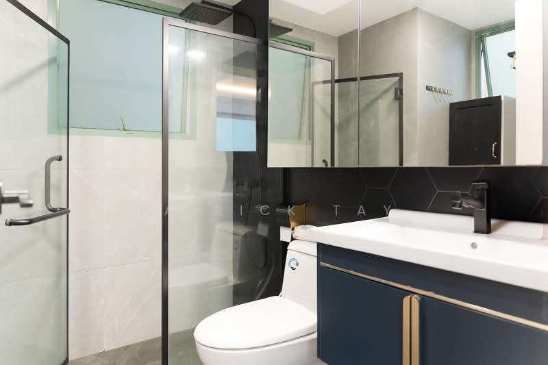 Palm Gardens, 2A Hong San Walk, 3 Bedrooms, 1,206 sqft, Condominium For Sale, by Patrick Tay, 500144583 - Bathroom - PropertyGuru.com.sg