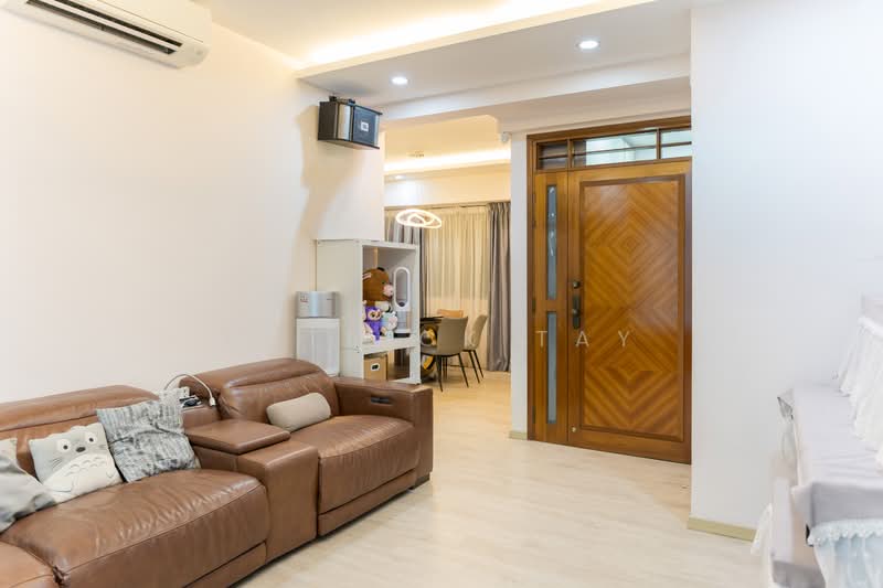 Palm Gardens, 2A Hong San Walk, 3 Bedrooms, 1,206 sqft, Condominium For Sale, by Patrick Tay, 500144583 - Living Room - PropertyGuru.com.sg