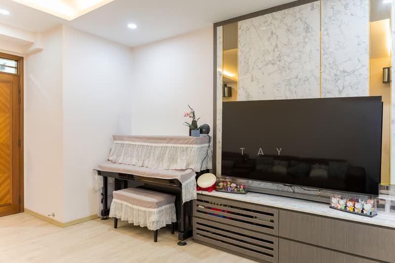 Palm Gardens, 2A Hong San Walk, 3 Bedrooms, 1,206 sqft, Condominium For Sale, by Patrick Tay, 500144583 - Living Room - PropertyGuru.com.sg