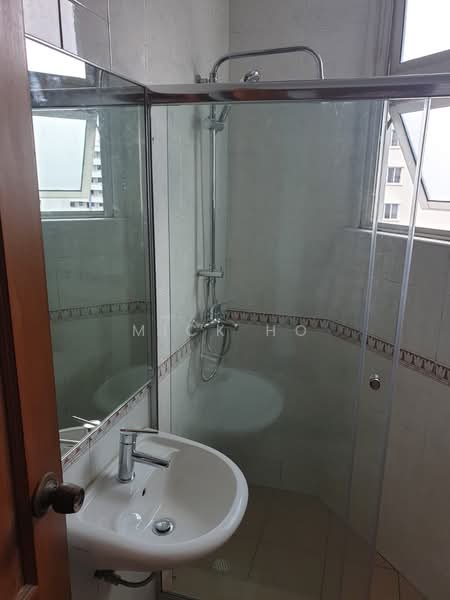 St Francis Lodge, 98 Saint Francis Road, 3 Bedrooms, 1,390 sqft, Apartment For Rent, by Mick Ho, 500144599 - Bathroom - PropertyGuru.com.sg