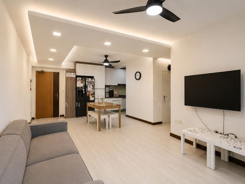 271A Punggol Walk, 271A Punggol Walk, 3 Bedrooms, 1,001 sqft, HDB Flat For Sale, by Anwar Chan, 500144606 - Living Room - PropertyGuru.com.sg