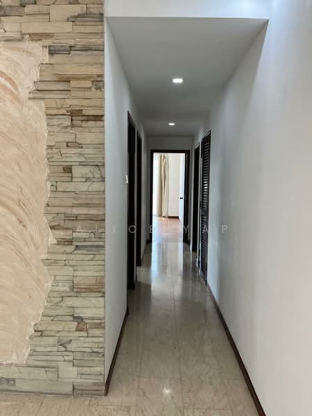 Hilltop Grove, 134A Hillview Avenue, 3 Bedrooms, 1,323 sqft, Condominium For Rent, by Alice Yap, 500144608 - Corridor - PropertyGuru.com.sg