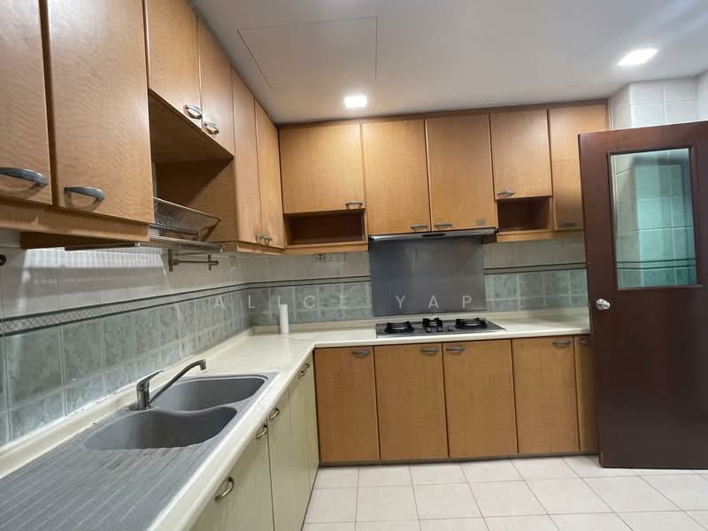 Hilltop Grove, 134A Hillview Avenue, 3 Bedrooms, 1,323 sqft, Condominium For Rent, by Alice Yap, 500144608 - Kitchen - PropertyGuru.com.sg