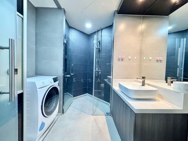 Parc Oasis, 51 Jurong East Avenue 1, Room Rental, 200 sqft, Condominium For Rent, by Stella Ng, 500144620 - Bathroom - PropertyGuru.com.sg