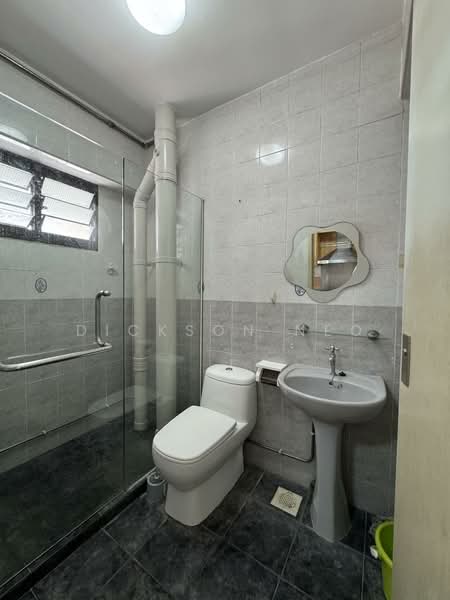 680B Jurong West Central 1, 680B Jurong West Central 1, 3 Bedrooms, 1,238 sqft, HDB Flat For Sale, by Dickson Neo, 500144627 - Bathroom - PropertyGuru.com.sg