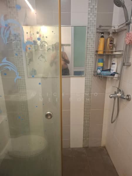 127D Kim Tian Road, 127D Kim Tian Road, Room Rental, 90 sqft, HDB Flat For Rent, by Alice Cho Mei Poh, 500144639 - Bathroom - PropertyGuru.com.sg