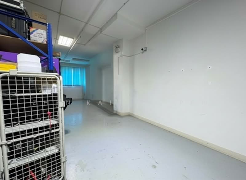 Woodlands 11, 11 Woodlands Close, 1,830 sqft, Light Industrial (B1) For Sale, by Zhen Kai (ZK) Peh, 500144654 - Interior - CommercialGuru.com.sg