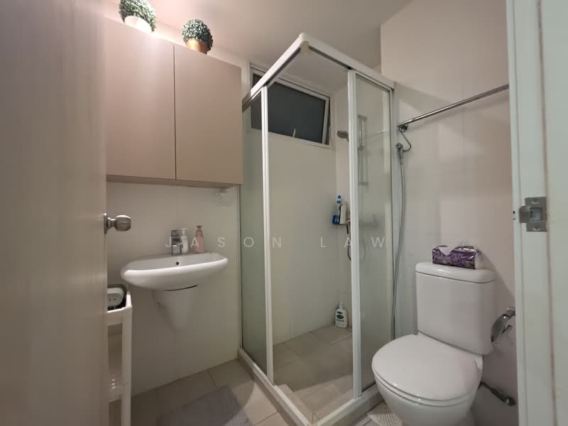 La Casa, 64 Woodlands Drive 16, 3 Bedrooms, 980 sqft, Condominium For Sale, by Jason Law, 500144655 - Bathroom - PropertyGuru.com.sg