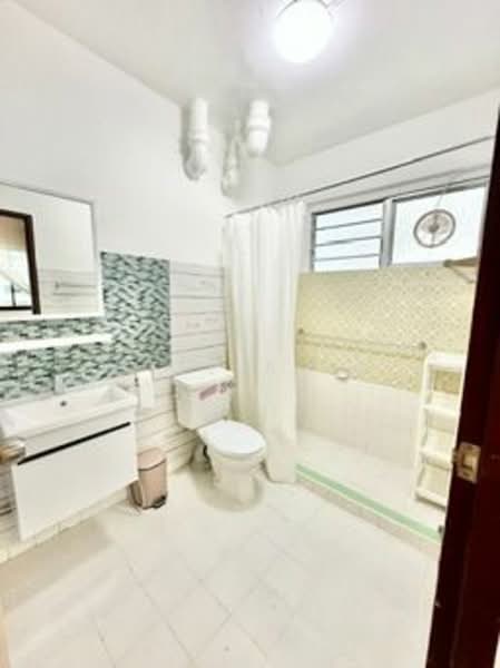 Lagoon View, 5000L Marine Parade Road, Room Rental, 250 sqft, Apartment For Rent, by Stella Ng, 500144662 - Bathroom - PropertyGuru.com.sg