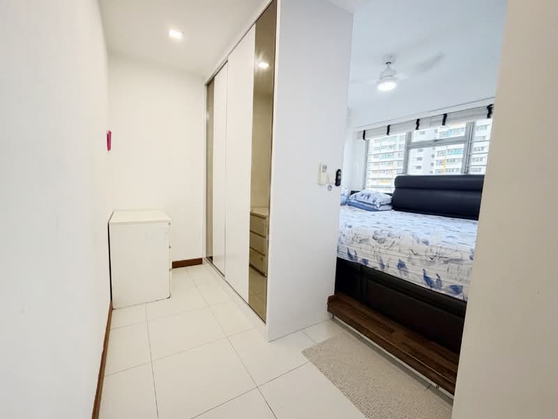 432A Sengkang West Way, 432A Sengkang West Way, 3 Bedrooms, 1,001 sqft, HDB Flat For Rent, by Kenneth Chan 曾伟杰, 500144671 - Master Bedroom - PropertyGuru.com.sg