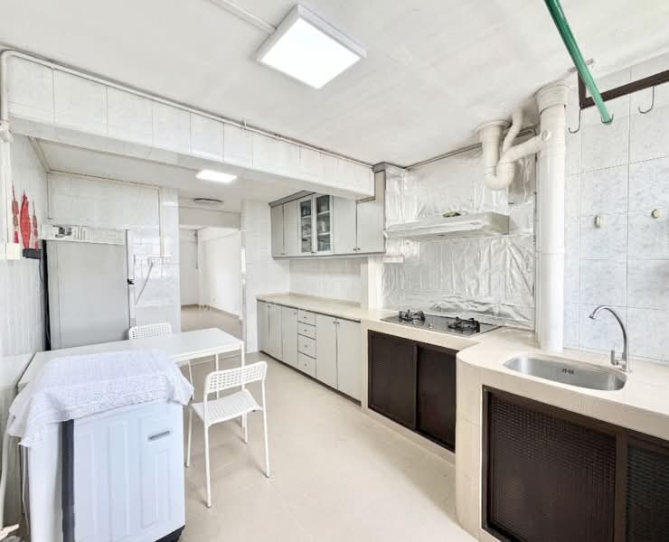 66 Marine Drive, 66 Marine Drive, 2 Bedrooms, 700 sqft, HDB Flat For Sale, by Mandy Yip, 500144682 - PropertyGuru.com.sg