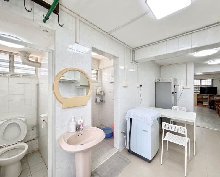 66 Marine Drive, 66 Marine Drive, 2 Bedrooms, 700 sqft, HDB Flat For Sale, by Mandy Yip, 500144682 - PropertyGuru.com.sg