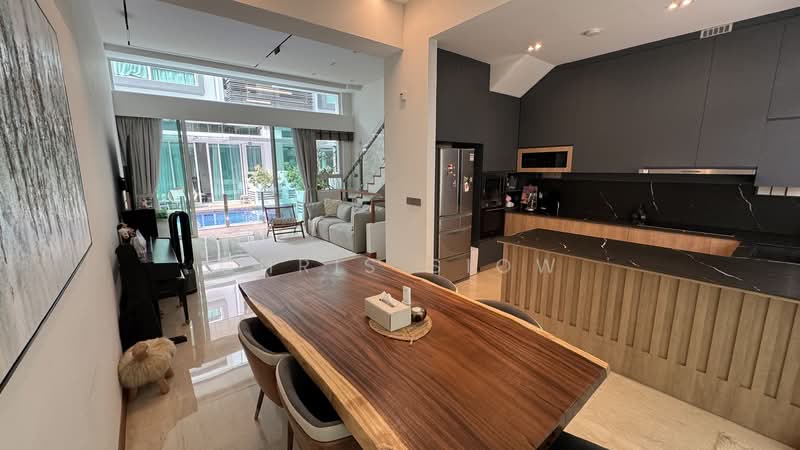 Cabana, 121 Sunrise Terrace, 4 Bedrooms, 2,917 sqft, Cluster House For Sale, by Chris Siow, 500144684 - Living Room - PropertyGuru.com.sg
