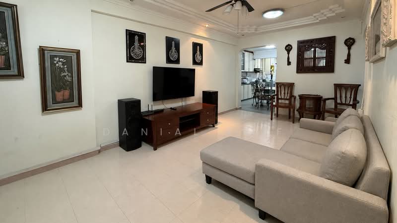 113 Tampines Street 11, 113 Tampines Street 11, 2 Bedrooms, 790 sqft, HDB Flat For Sale, by Danial Arif, 500144686 - Living Room - PropertyGuru.com.sg
