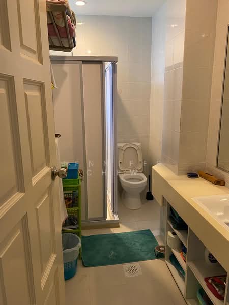 Loyang Gardens, 69 - 69B Jalan Loyang Besar, 3 Bedrooms, 1,700 sqft, Condominium For Rent, by Jennifer Chew, 500144687 - Bathroom - PropertyGuru.com.sg
