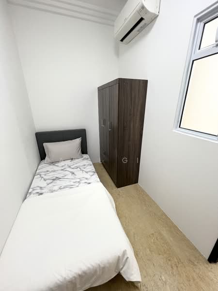 Thomson Euro-Asia, 150 Thomson Road, Room Rental, 120 sqft, Condominium For Rent, by Daryl Giam, 500144701 - Bedroom - PropertyGuru.com.sg