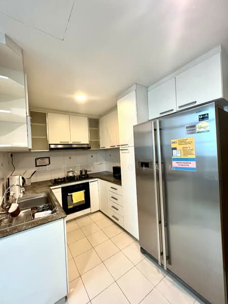 Newton 21 (Former Newton Euro-Asia), 21 Newton Road, Room Rental, 120 sqft, Apartment For Rent, by Daryl Giam, 500144705 - Kitchen - PropertyGuru.com.sg
