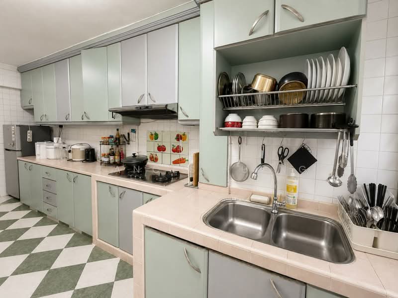 306 Hougang Avenue 5, 306 Hougang Avenue 5, 3 Bedrooms, 1,432 sqft, HDB Flat For Sale, by Frances Huang, 500144722 - Kitchen - PropertyGuru.com.sg