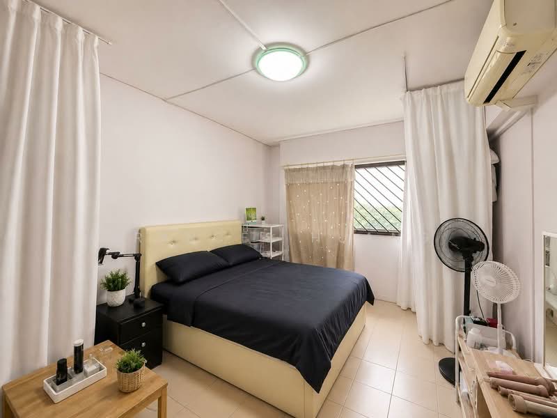 306 Hougang Avenue 5, 306 Hougang Avenue 5, 3 Bedrooms, 1,432 sqft, HDB Flat For Sale, by Frances Huang, 500144722 - Bedroom - PropertyGuru.com.sg