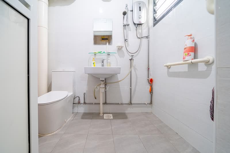 356 Yishun Ring Road, 356 Yishun Ring Road, 3 Bedrooms, 1,528 sqft, HDB Flat For Sale, by Andy Neo, 500144725 - Bathroom - PropertyGuru.com.sg