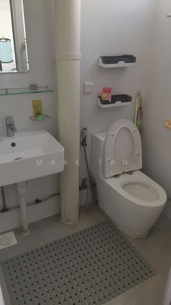 241 Bukit Panjang Ring Road, 241 Bukit Panjang Ring Road, Room Rental, 110 sqft, HDB Flat For Rent, by Mark Tan, 500144730 - Bathroom - PropertyGuru.com.sg