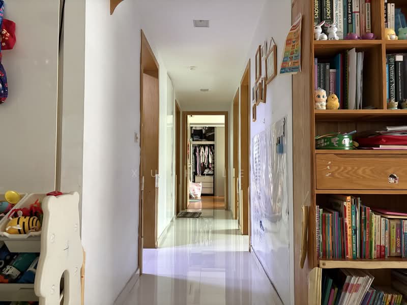 Eight Courtyards, 18A Canberra Drive, 3 Bedrooms, 1,152 sqft, Condominium For Rent, by Xu Helen, 500144734 - Corridor - PropertyGuru.com.sg