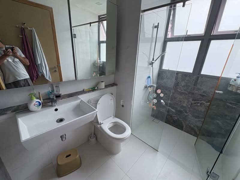 Eight Courtyards, 18A Canberra Drive, 3 Bedrooms, 1,152 sqft, Condominium For Rent, by Xu Helen, 500144734 - Bathroom - PropertyGuru.com.sg