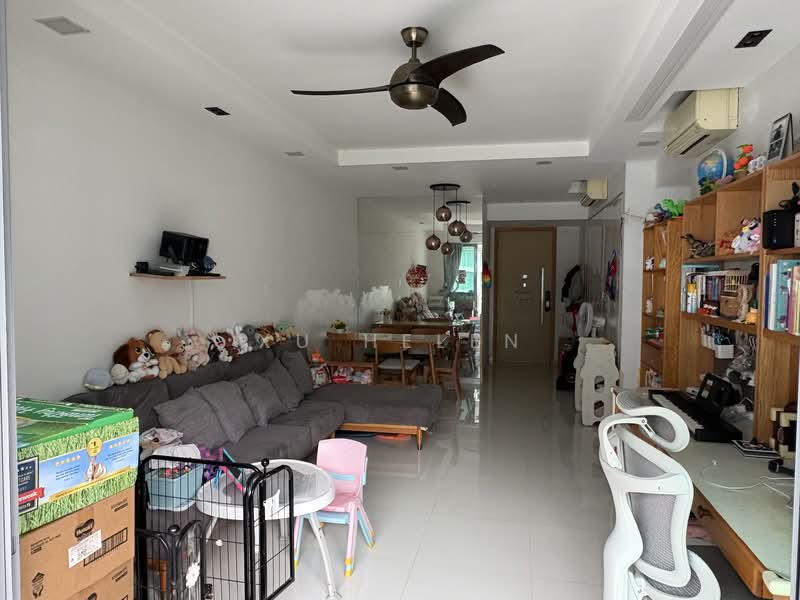 Eight Courtyards, 18A Canberra Drive, 3 Bedrooms, 1,152 sqft, Condominium For Rent, by Xu Helen, 500144734 - Living Room - PropertyGuru.com.sg