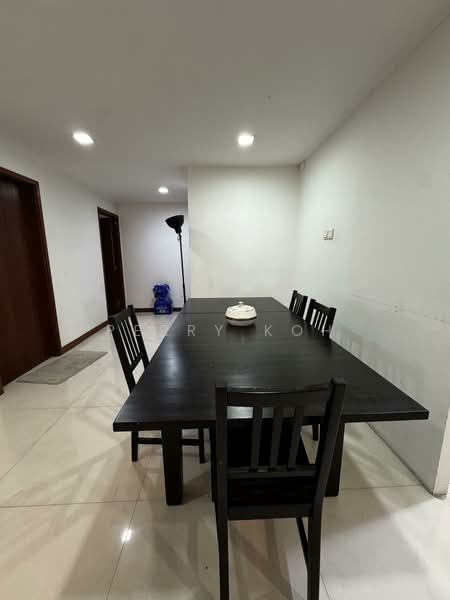 International Plaza, 10 Anson Road, 3 Bedrooms, 1,507 sqft, Apartment For Sale, by Perry Koh, 500144740 - Dining Room - PropertyGuru.com.sg