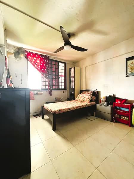722 Yishun Street 71, 722 Yishun Street 71, 3 Bedrooms, 958 sqft, HDB Flat For Sale, by Luiz Lee, 500144748 - Bedroom - PropertyGuru.com.sg