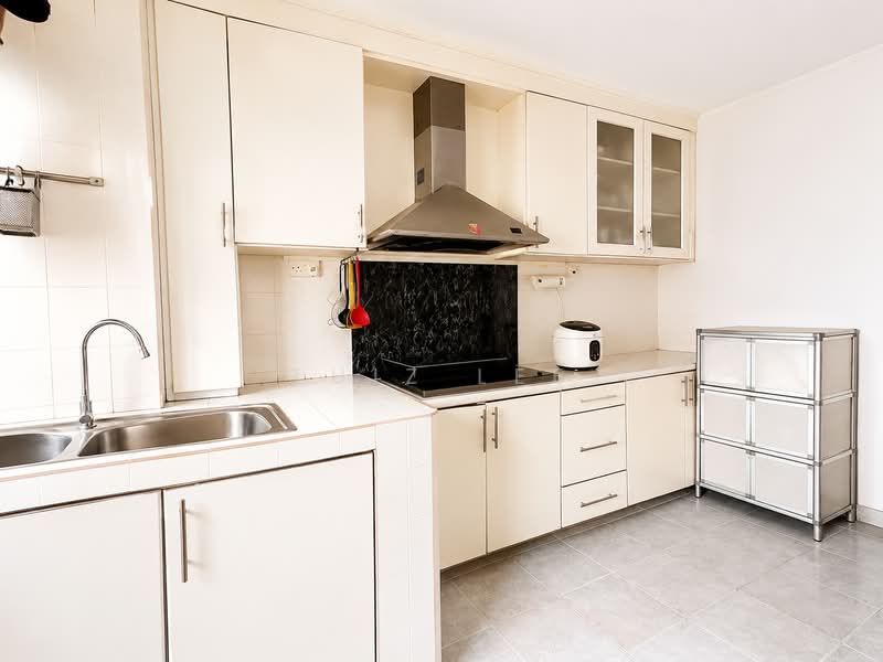 722 Yishun Street 71, 722 Yishun Street 71, 3 Bedrooms, 958 sqft, HDB Flat For Sale, by Luiz Lee, 500144748 - Kitchen - PropertyGuru.com.sg