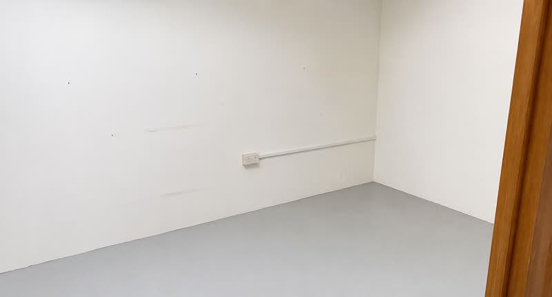Woodlands Bizhub, 242 Woodlands Industrial Park E5, 1,399 sqft, Light Industrial (B1) For Rent, by Tony Lu, 500144778 - Interior - CommercialGuru.com.sg