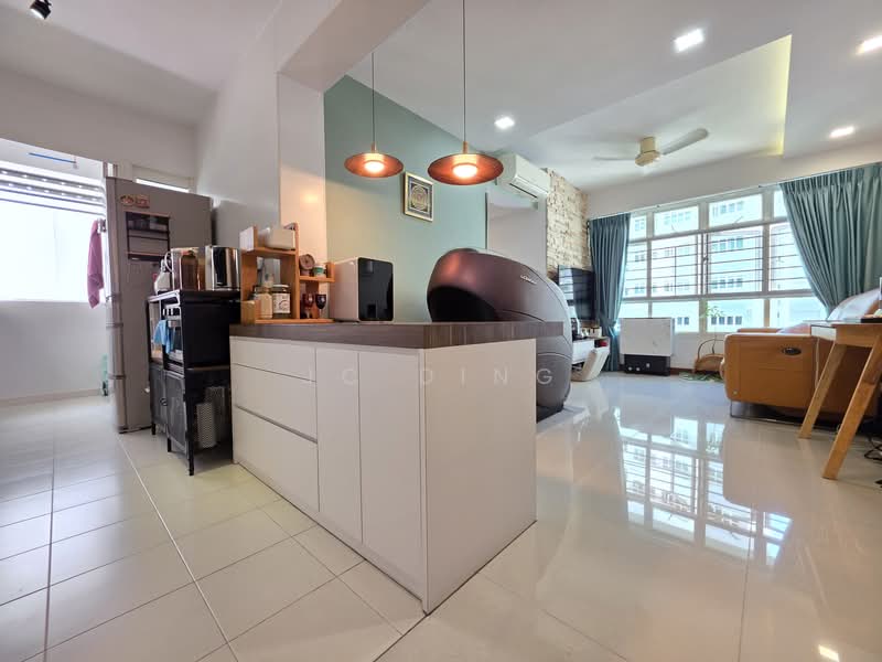 663A Punggol Drive, 663A Punggol Drive, 2 Bedrooms, 700 sqft, HDB Flat For Sale, by JC Ding, 500144780 - Living Room - PropertyGuru.com.sg