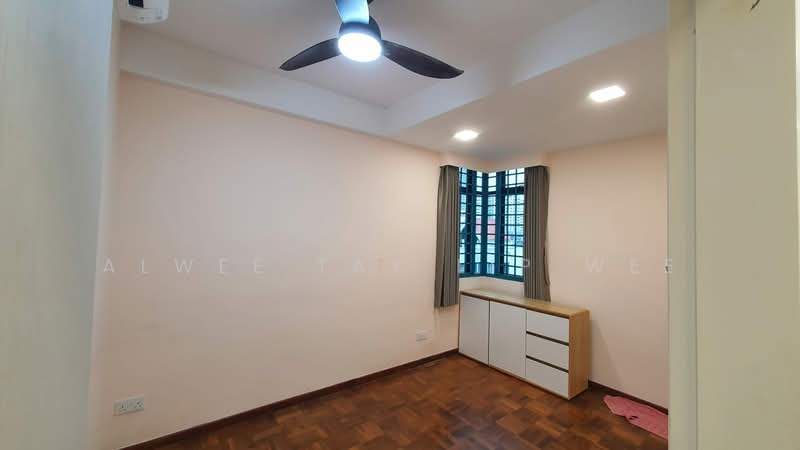 Regal Court, 17 Kim Keat Road, 3 Bedrooms, 1,173 sqft, Apartment For Rent, by Alwee Tay Lip Wee, 500144787 - Bedroom - PropertyGuru.com.sg