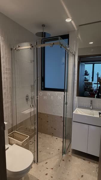 Sky Vue, Bishan Street 14, 3 Bedrooms, 1,141 sqft, Condominium For Rent, by Sonya Chen, 500144788 - Bathroom - PropertyGuru.com.sg
