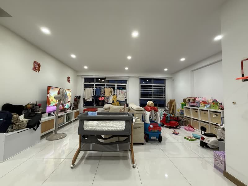 622B Tampines Avenue 12, 622B Tampines Avenue 12, 3 Bedrooms, 1,216 sqft, HDB Flat For Rent, by Aloysius Lim, 500144807 - Living Room - PropertyGuru.com.sg