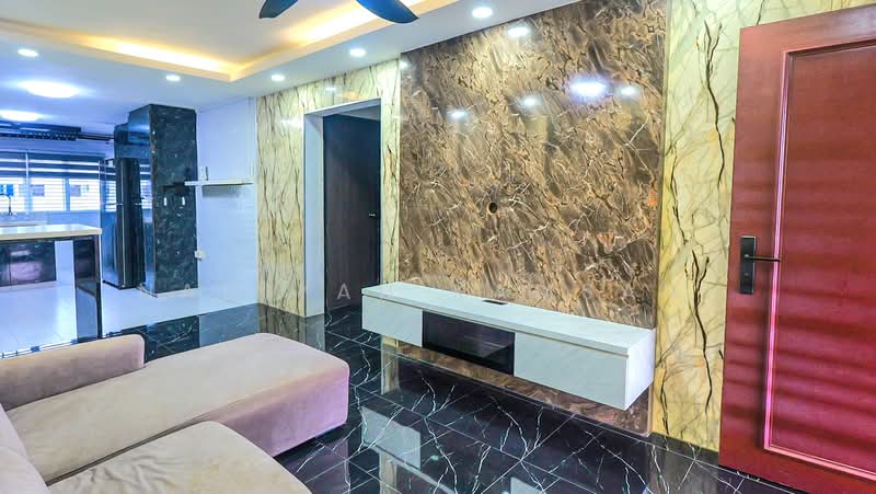 424 Bedok North Avenue 1, 424 Bedok North Avenue 1, 2 Bedrooms, 721 sqft, HDB Flat For Sale, by Nadiyah Kamsani, 500144811 - Living Room - PropertyGuru.com.sg