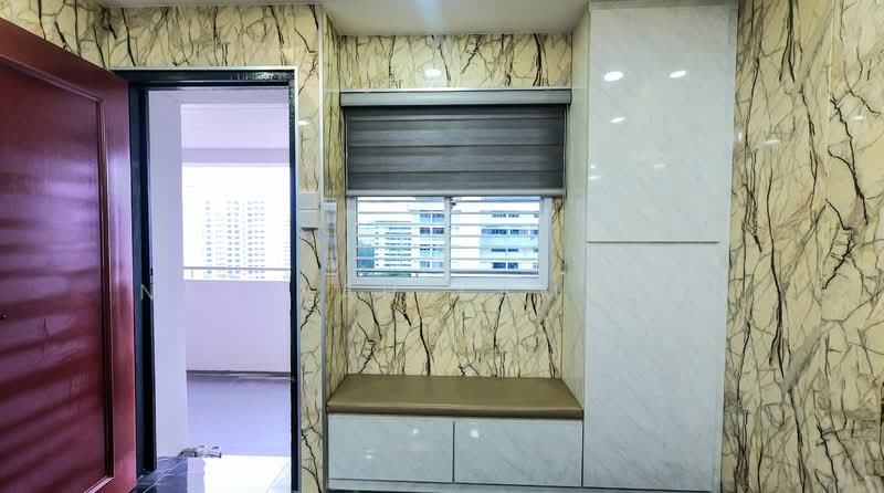 424 Bedok North Avenue 1, 424 Bedok North Avenue 1, 2 Bedrooms, 721 sqft, HDB Flat For Sale, by Nadiyah Kamsani, 500144811 - Entrance - PropertyGuru.com.sg
