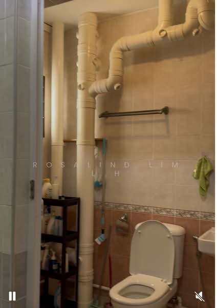 55 Strathmore Avenue, 55 Strathmore Avenue, 3 Bedrooms, 1,022 sqft, HDB Flat For Rent, by Rosalind Lim L H, 500144823 - Bathroom - PropertyGuru.com.sg